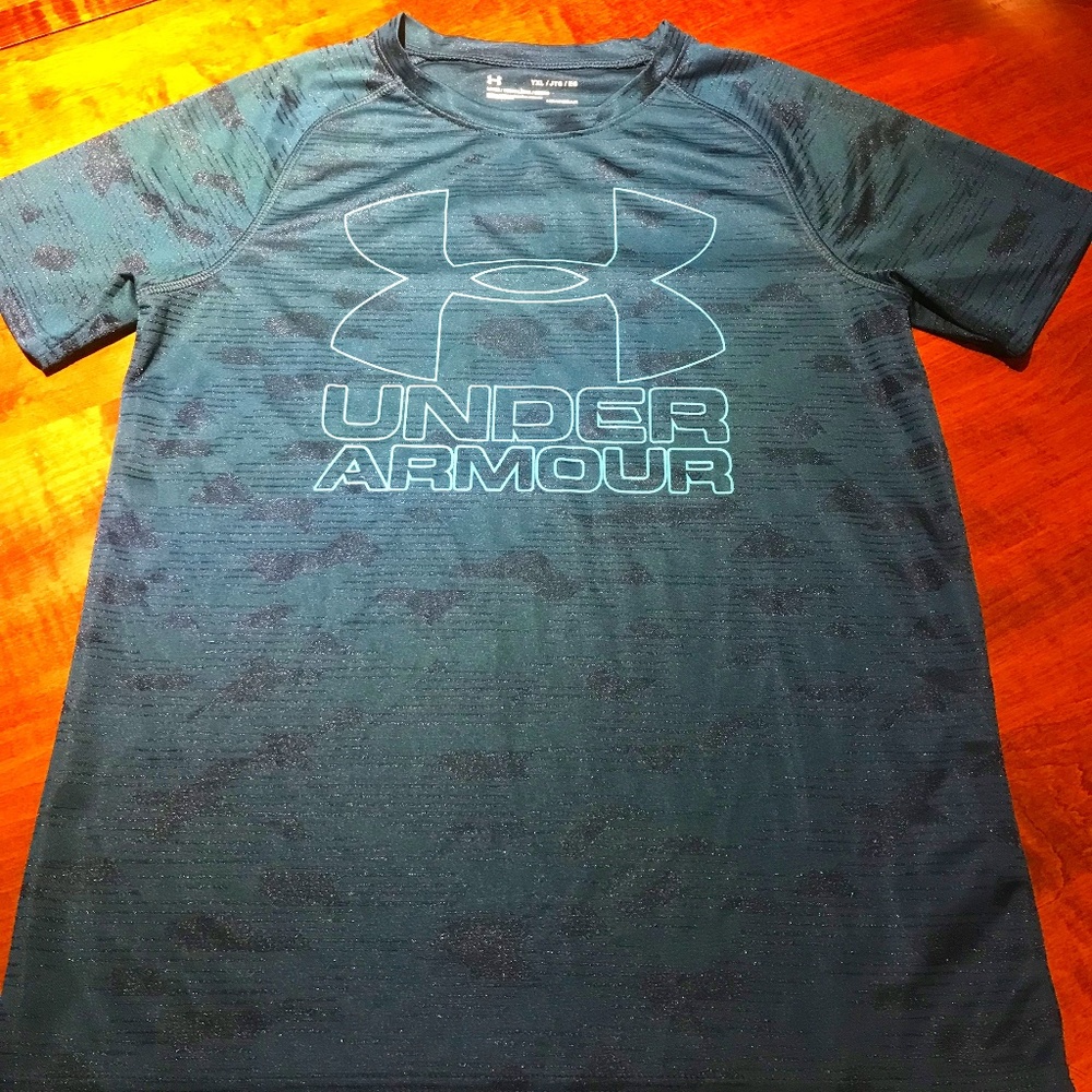 Boys Under Armour Short Sleeve Heatgear Shirt Size Youth Extra Large
